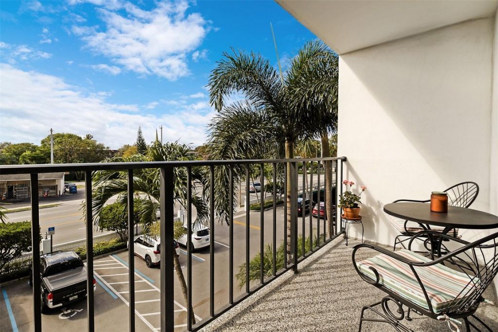 1800 N Andrews Avenue, Unit 3K, Fort Lauderdale, FL 33311 Photo