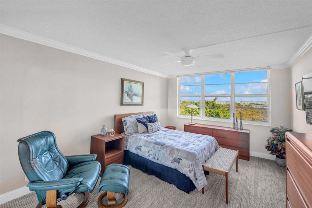 4015 W Palm Aire Drive, Unit 703, Pompano Beach, FL 33069 Photo