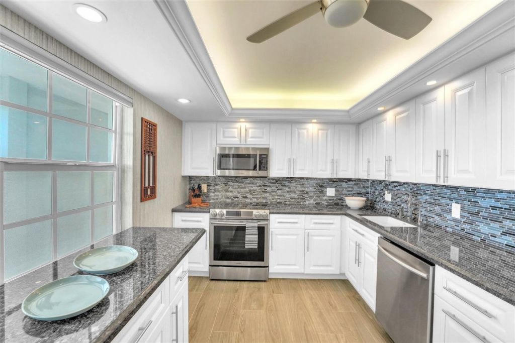 4015 W Palm Aire Drive, Unit 703, Pompano Beach, FL 33069 Photo