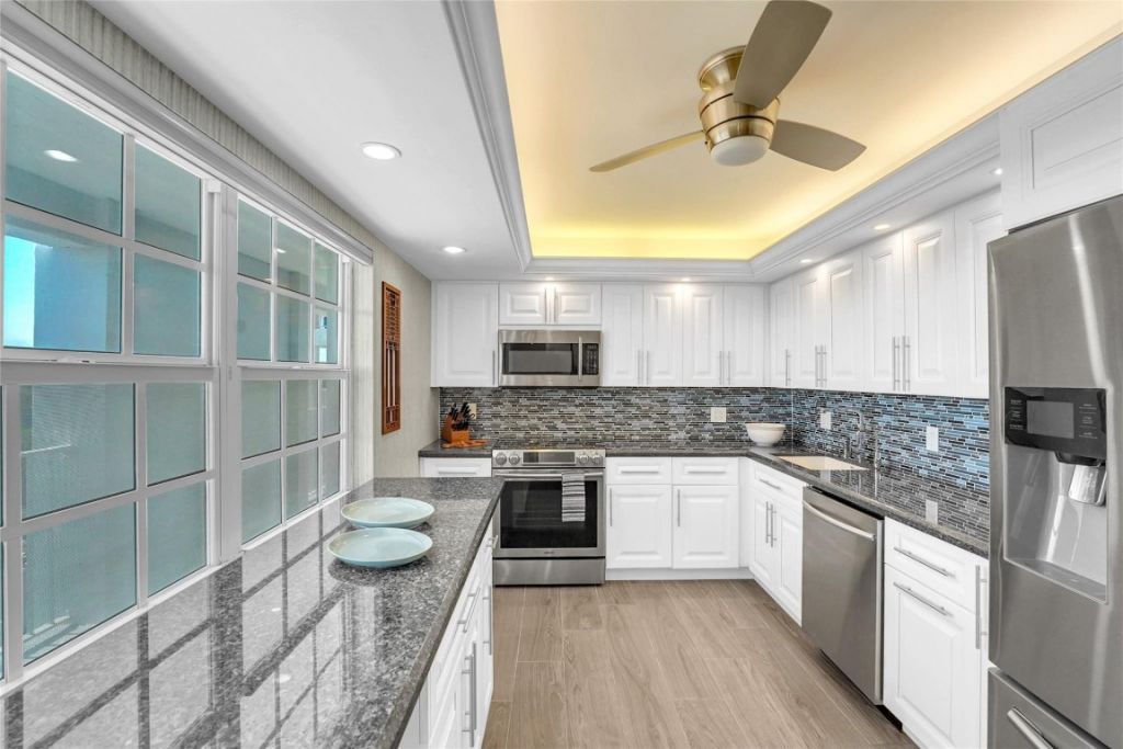 4015 W Palm Aire Drive, Unit 703, Pompano Beach, FL 33069 Photo