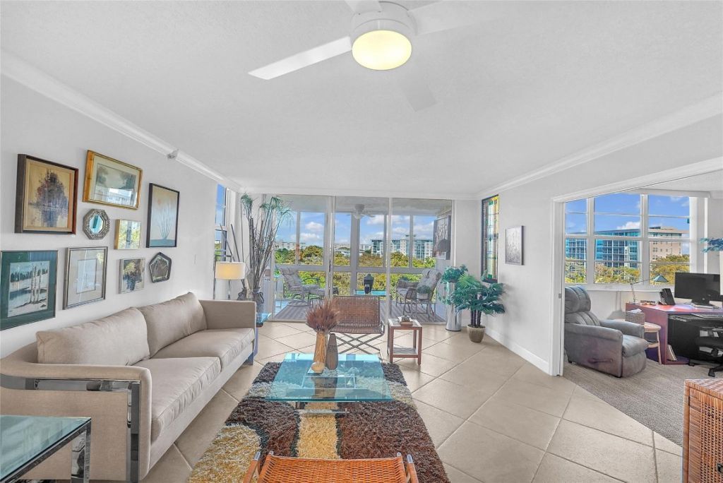 4015 W Palm Aire Drive, Unit 703, Pompano Beach, FL 33069 Photo