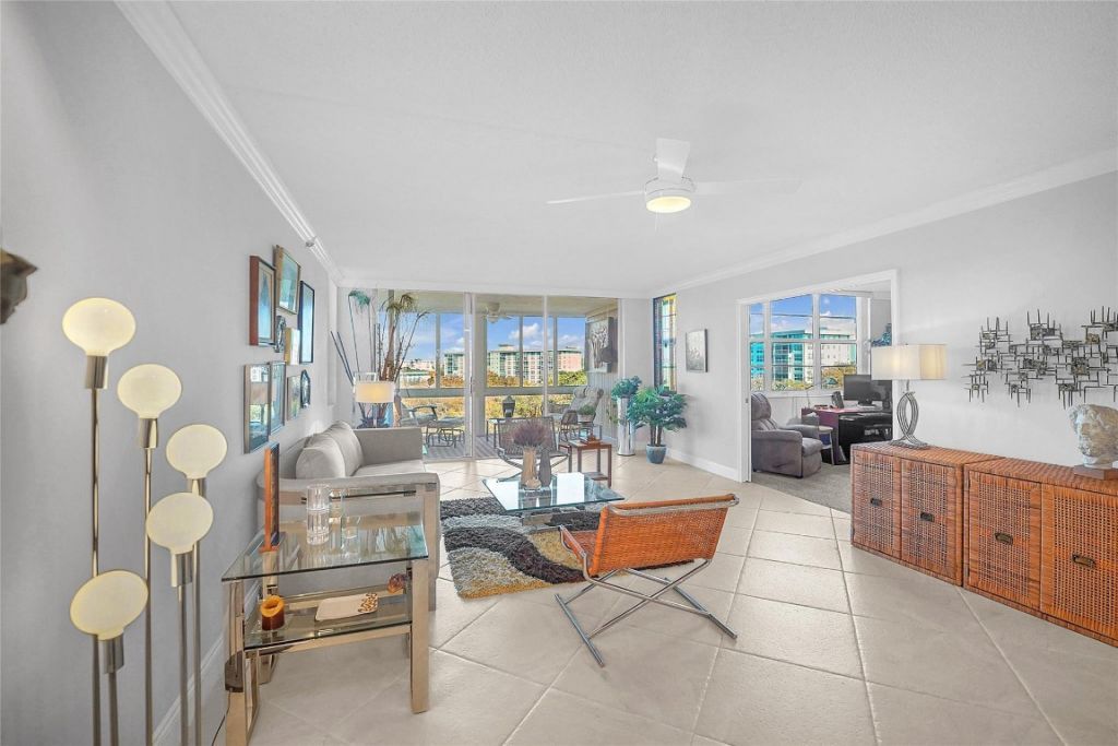 4015 W Palm Aire Drive, Unit 703, Pompano Beach, FL 33069 Photo