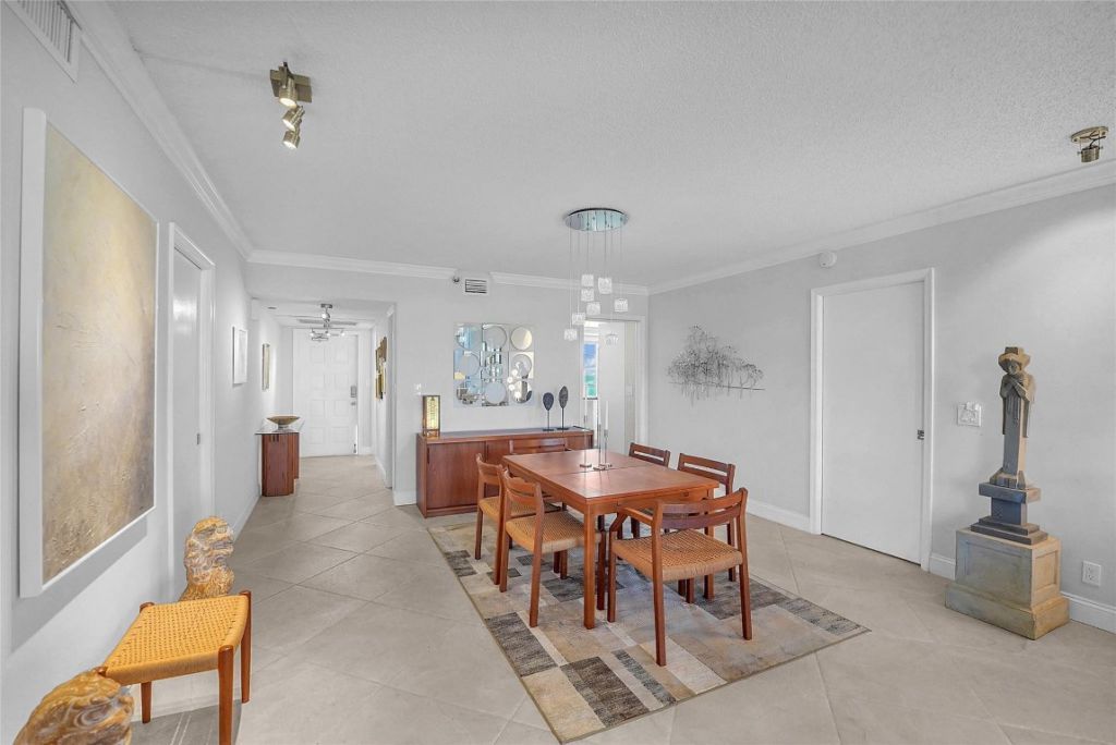 4015 W Palm Aire Drive, Unit 703, Pompano Beach, FL 33069 Photo