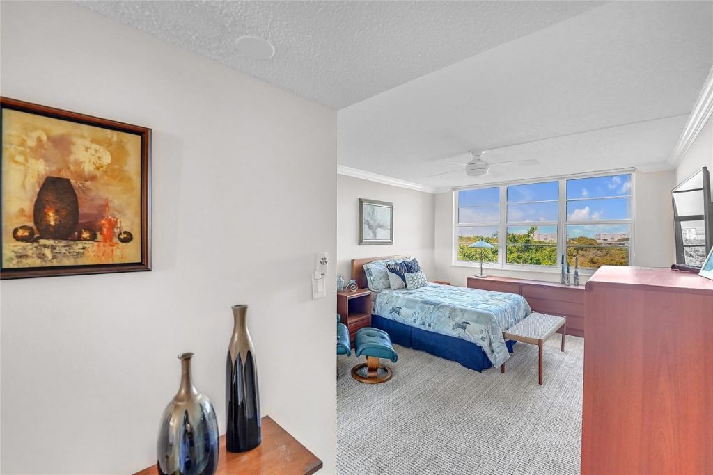 4015 W Palm Aire Drive, Unit 703, Pompano Beach, FL 33069 Photo