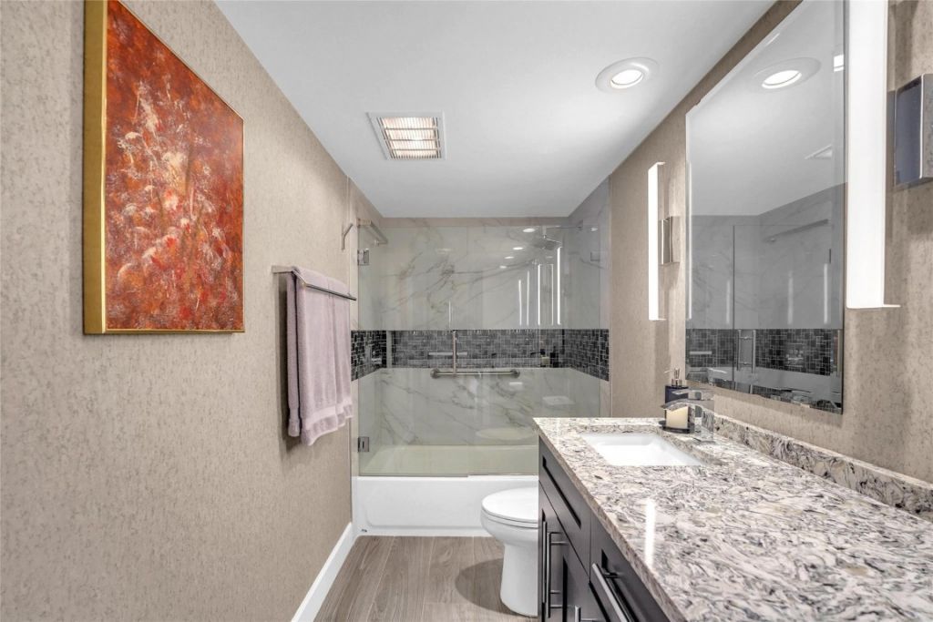 4015 W Palm Aire Drive, Unit 703, Pompano Beach, FL 33069 Photo