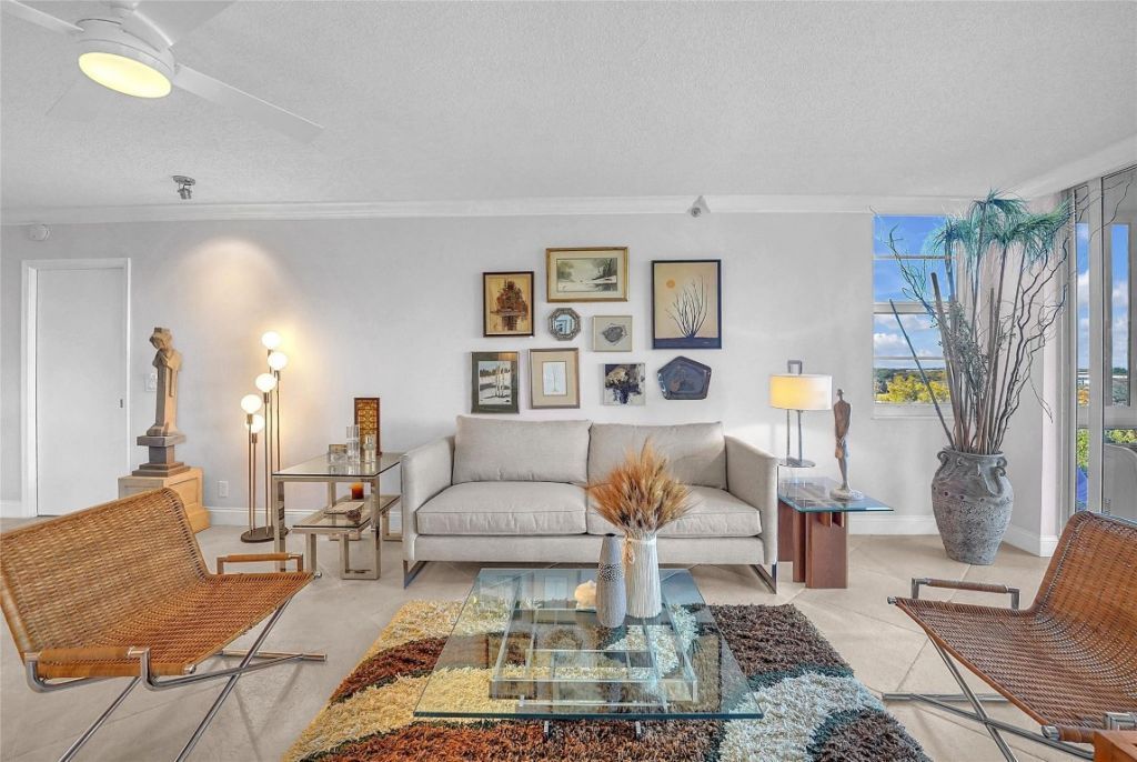 4015 W Palm Aire Drive, Unit 703, Pompano Beach, FL 33069 Photo