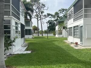 2020 Lake Osborne Drive, Unit 10, Lake Worth Beach, FL 33461 Photo
