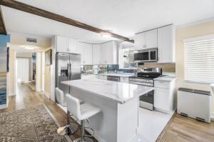 2020 Lake Osborne Drive, Unit 10, Lake Worth Beach, FL 33461 Photo