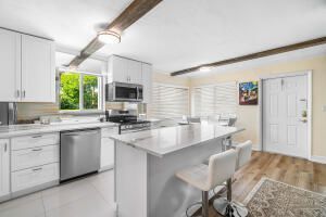 2020 Lake Osborne Drive, Unit 10, Lake Worth Beach, FL 33461 Photo