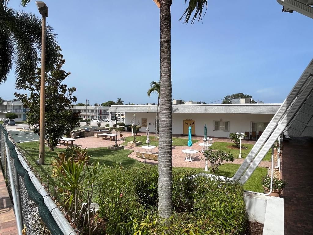 2840 Cynthia Lane, Unit 207, Lake Worth Beach, FL 33461 Photo