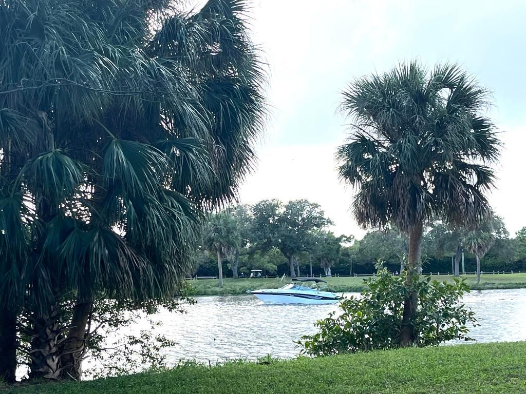 2840 Cynthia Lane, Unit 207, Lake Worth Beach, FL 33461 Photo