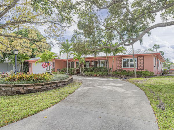 11 Starfish Drive, Vero Beach, FL 32960