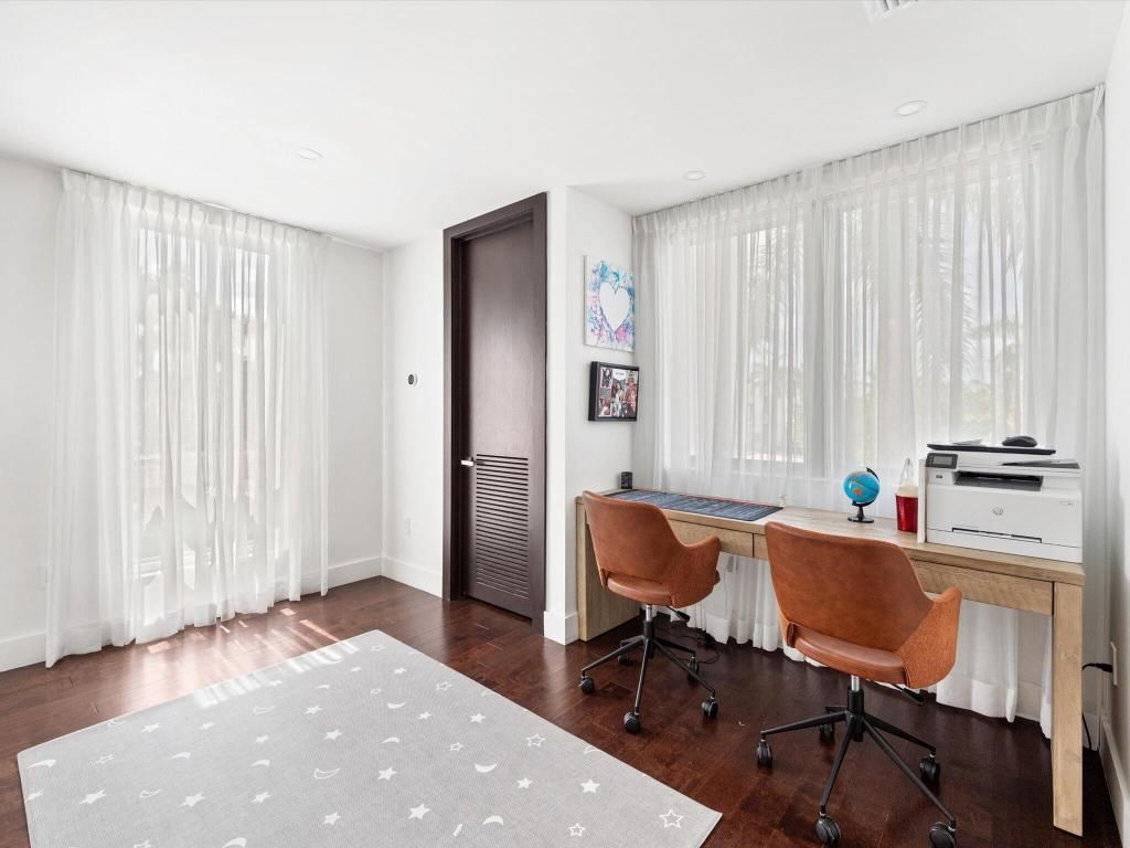 8405 NW 34th Street, Doral, FL 33122 Photo