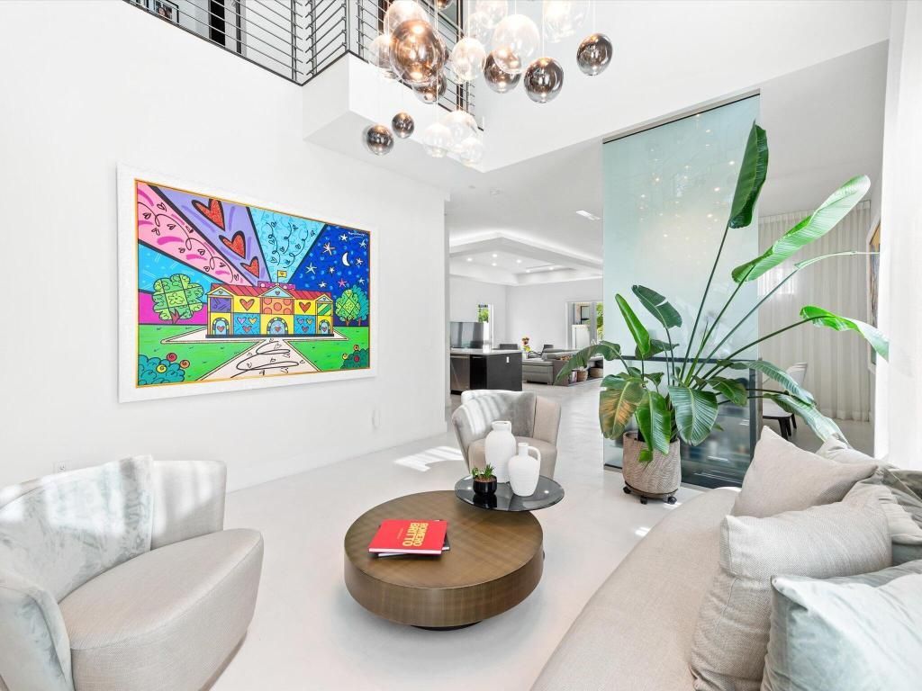 8405 NW 34th Street, Doral, FL 33122 Photo