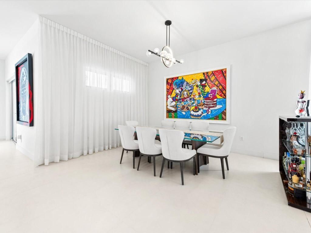 8405 NW 34th Street, Doral, FL 33122 Photo