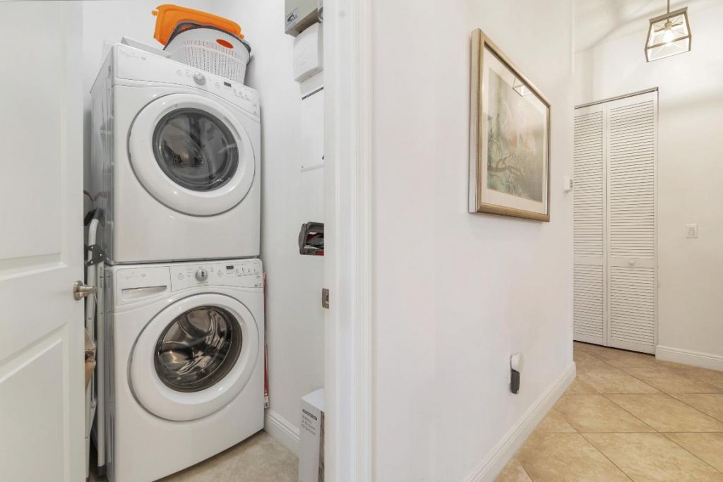 3600 S Dixie Highway, Unit 200, West Palm Beach, FL 33405 Photo