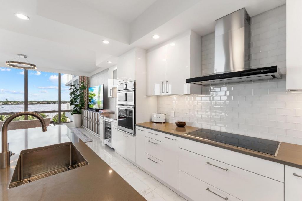 1 Water Club Way, Unit 603, North Palm Beach, FL 33408 Photo