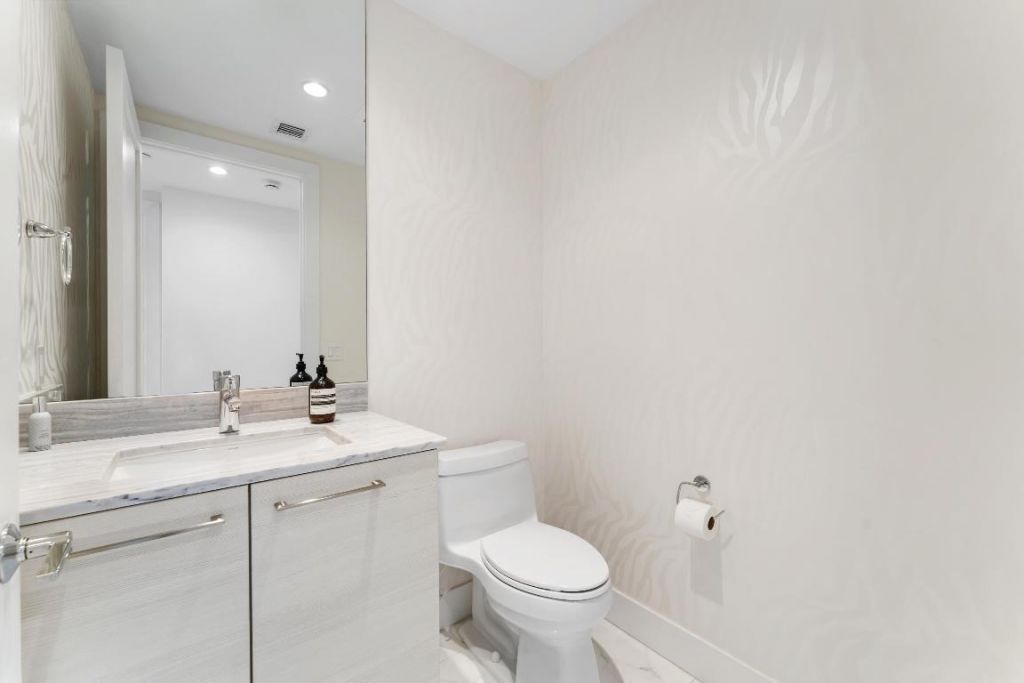 1 Water Club Way, Unit 603, North Palm Beach, FL 33408 Photo