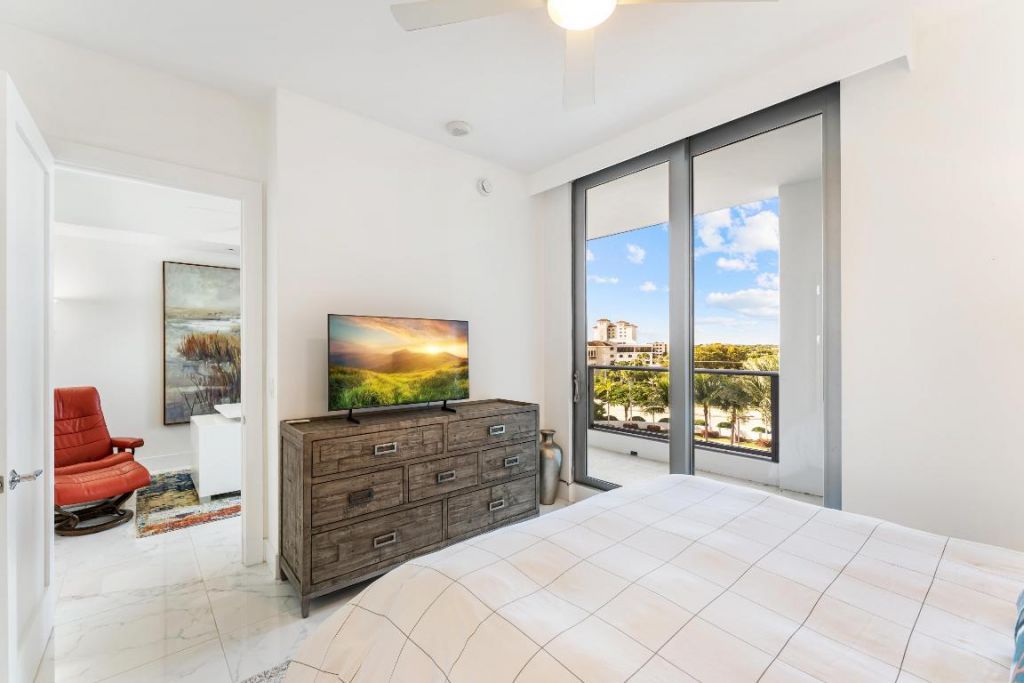 1 Water Club Way, Unit 603, North Palm Beach, FL 33408 Photo