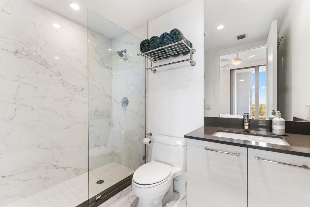 1 Water Club Way, Unit 603, North Palm Beach, FL 33408 Photo