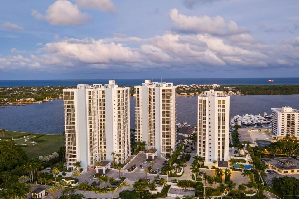 1 Water Club Way, Unit 603, North Palm Beach, FL 33408 Photo