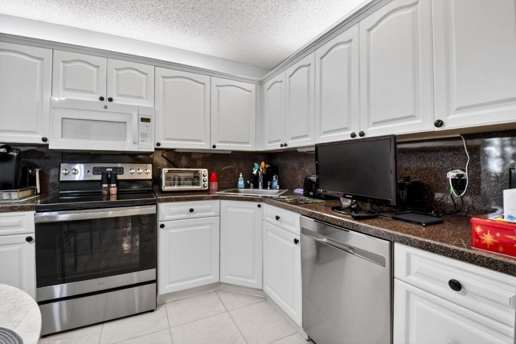 5099 Splendido Court, Unit G, Boynton Beach, FL 33437 Photo