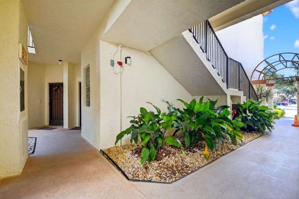 5099 Splendido Court, Unit G, Boynton Beach, FL 33437 Photo