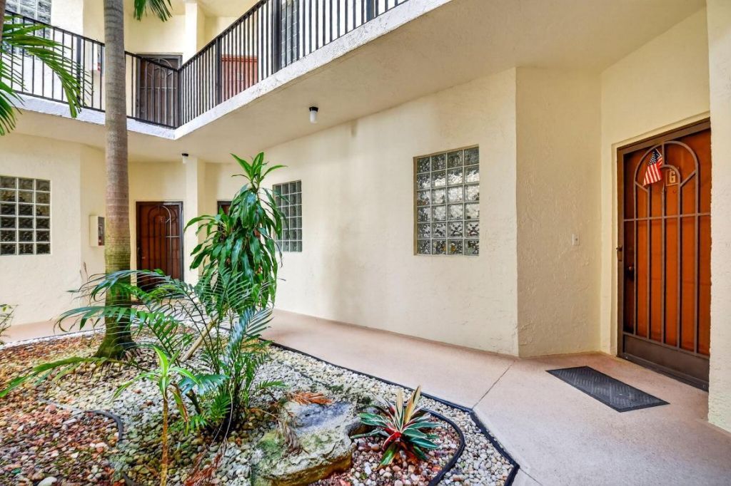 5099 Splendido Court, Unit G, Boynton Beach, FL 33437 Photo