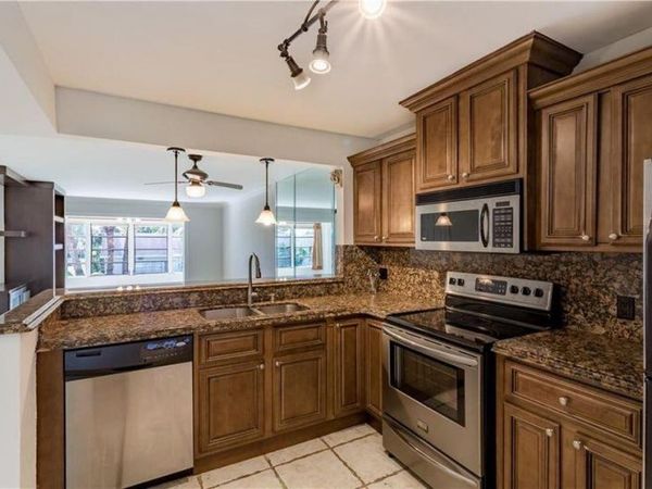 2800 Fiore Way, Unit 2060, Delray Beach, FL 33445