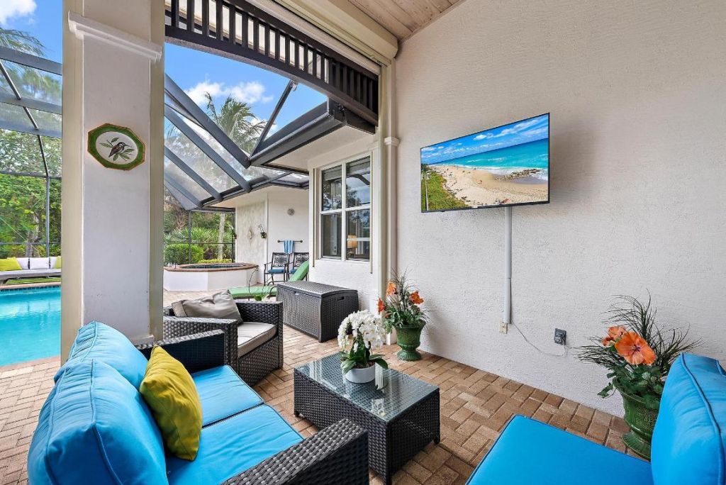 10425 SE Slash Pine Court, Hobe Sound, FL 33455 Photo