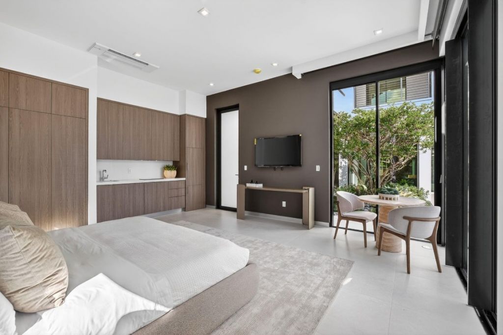 4312 NE 23 Avenue, Fort Lauderdale, FL 33308 Photo