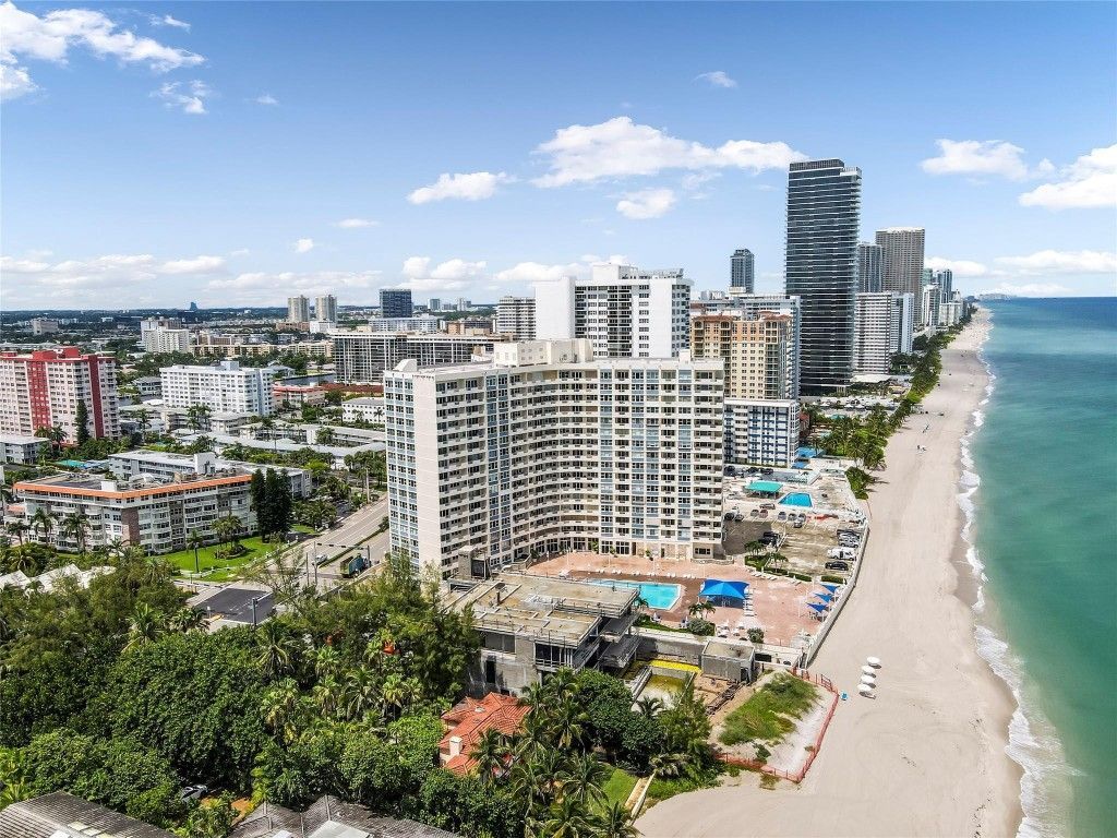 3180 S Ocean Drive, Unit 517, Hallandale Beach, FL 33009 Photo