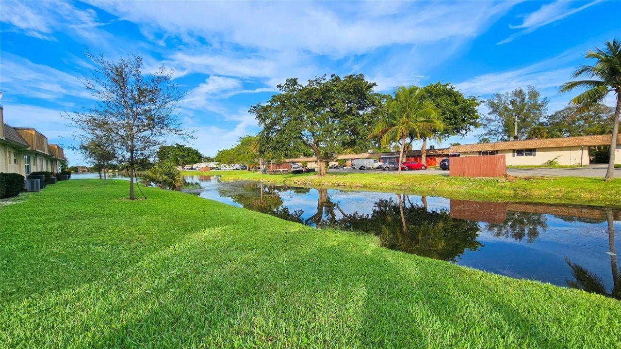 416 Lakeside Drive, Unit 129, Margate, FL 33063 Photo