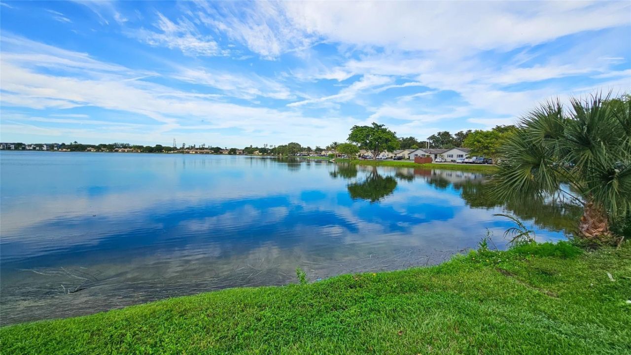 416 Lakeside Drive, Unit 129, Margate, FL 33063 Photo