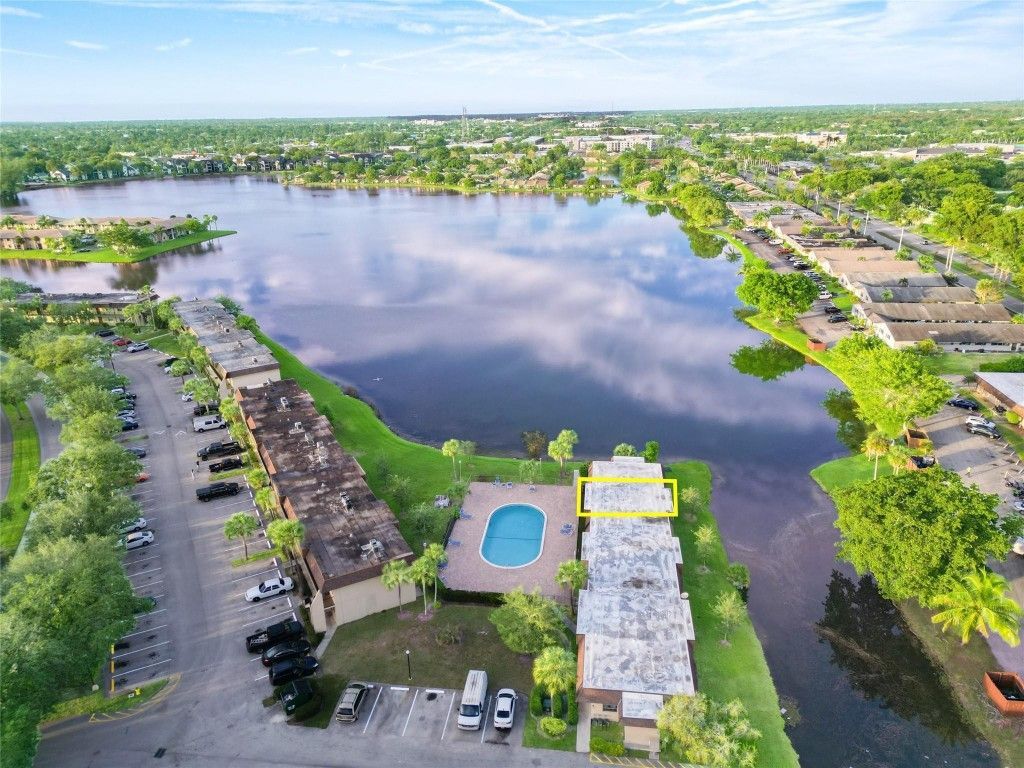 416 Lakeside Drive, Unit 129, Margate, FL 33063 Photo