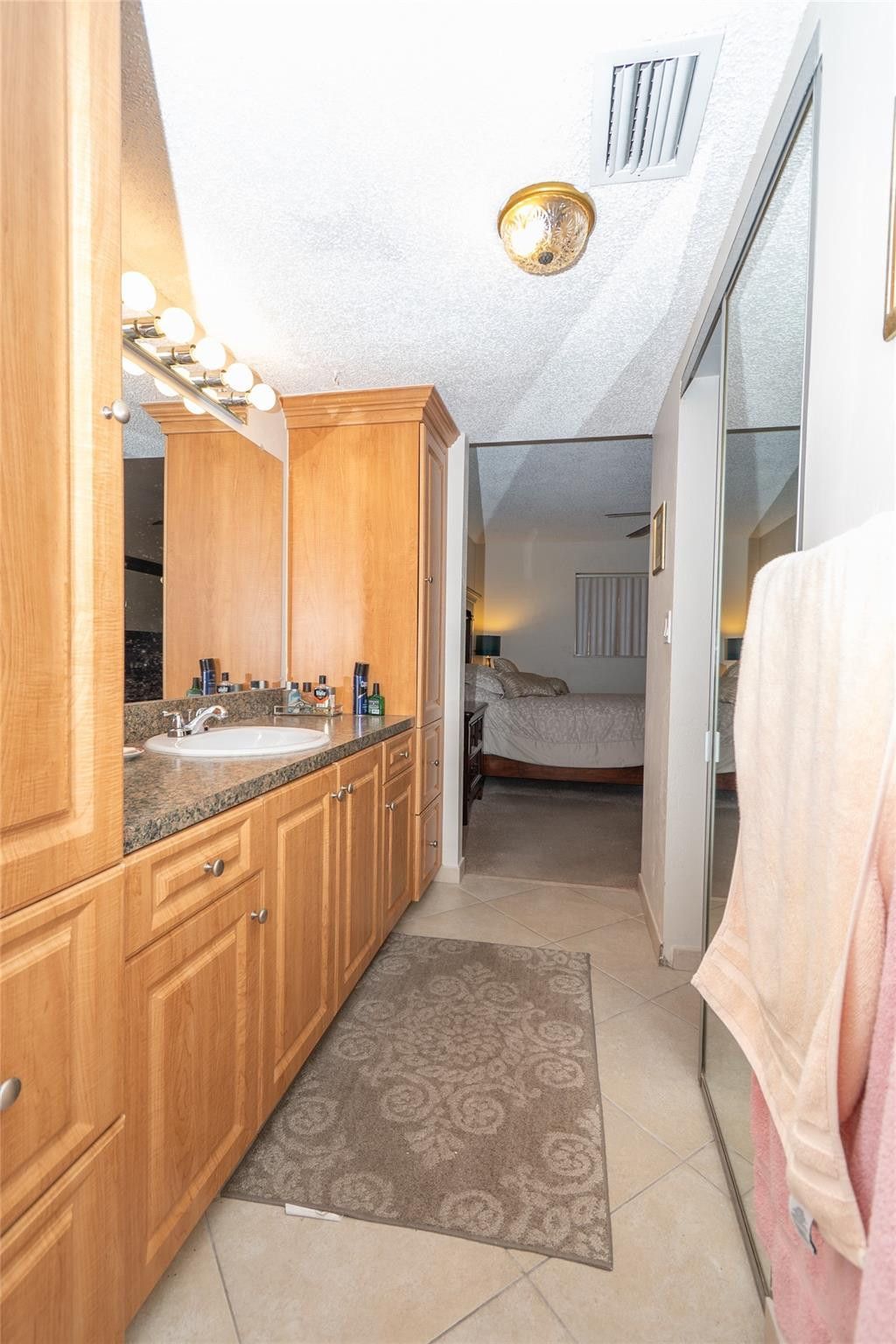 4000 NW 44th Avenue, Unit 208, Lauderdale Lakes, FL 33319 Photo