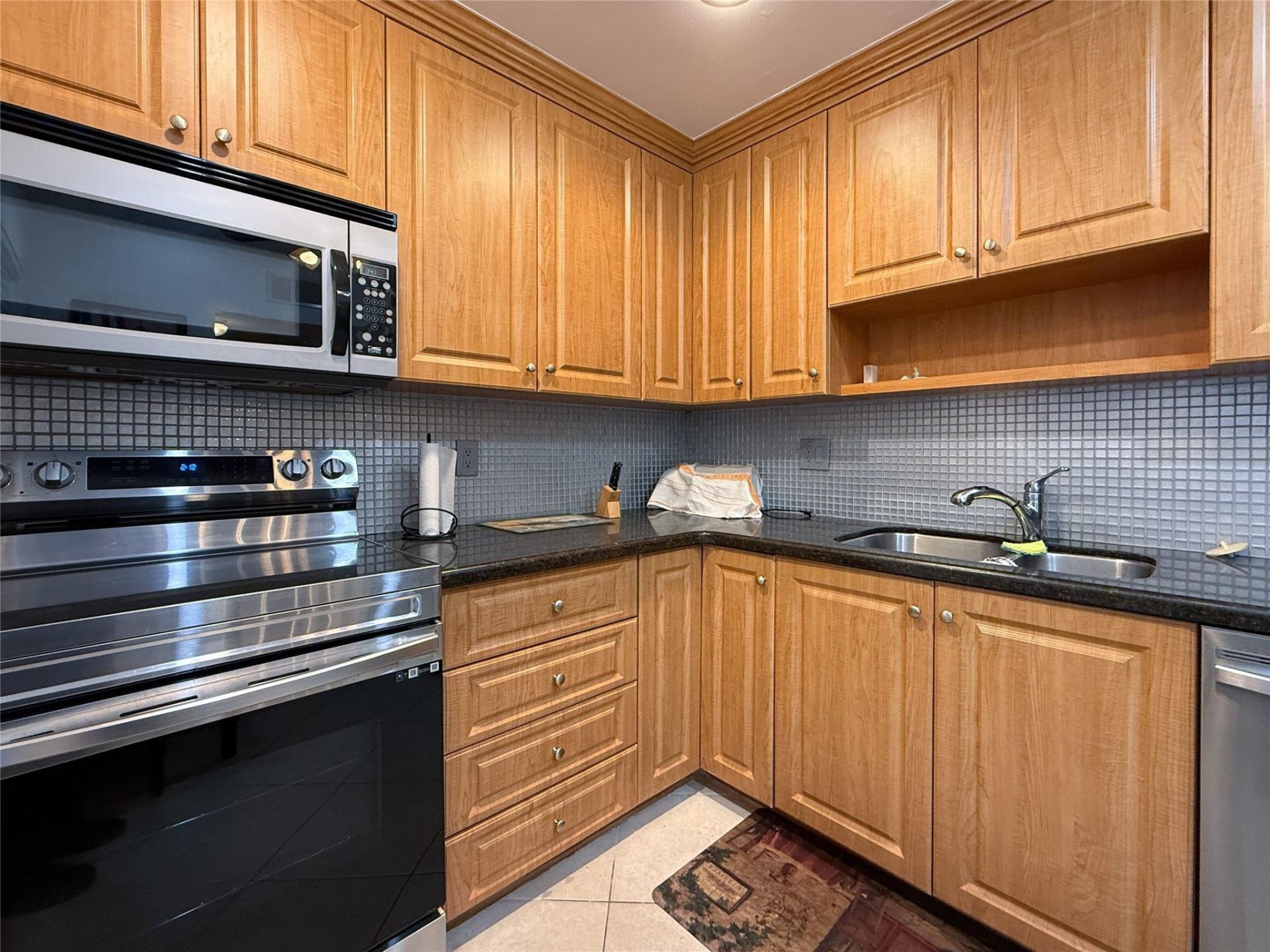 4000 NW 44th Avenue, Unit 208, Lauderdale Lakes, FL 33319 Photo