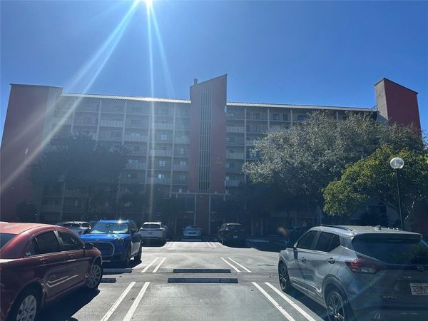 2206 S Cypress Bend Dr, Unit 305, Pompano Beach, FL 33069