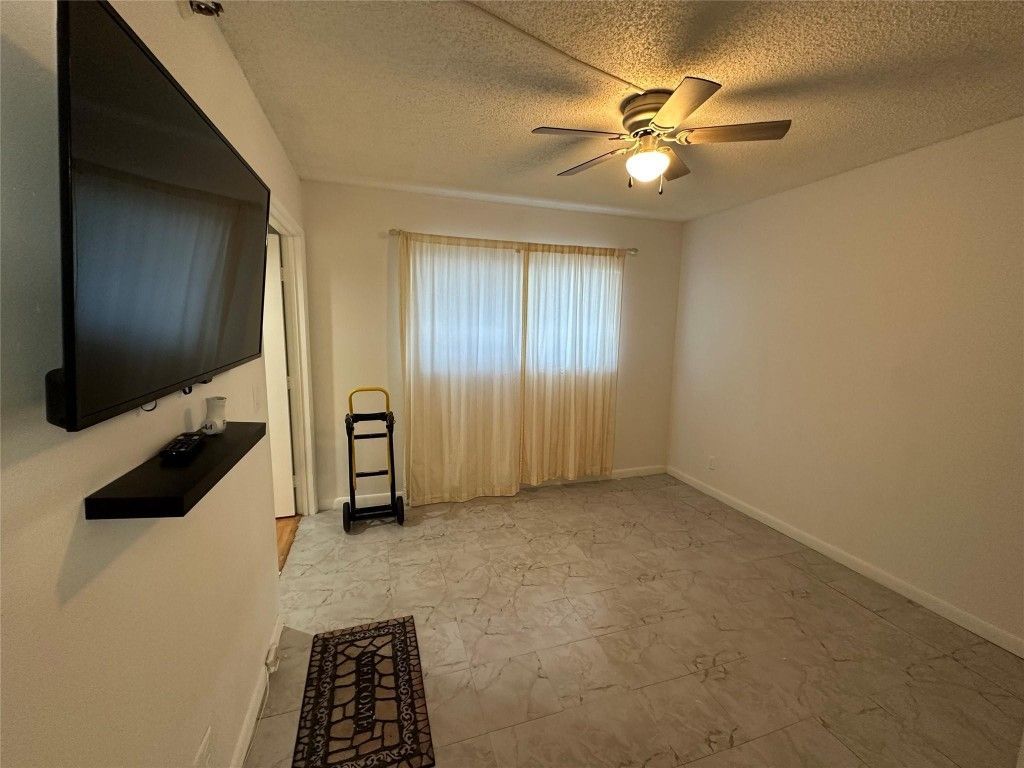 2206 S Cypress Bend Drive, Unit 305, Pompano Beach, FL 33069 Photo