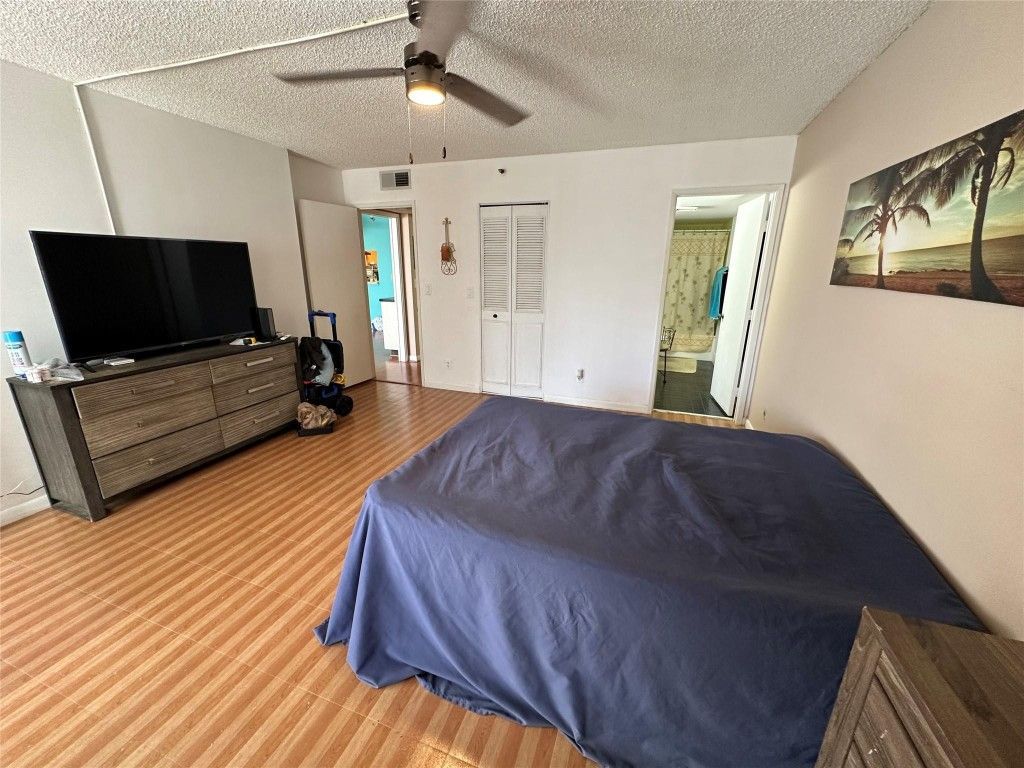 2206 S Cypress Bend Drive, Unit 305, Pompano Beach, FL 33069 Photo