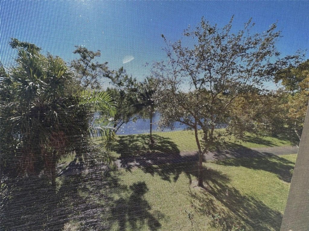 2206 S Cypress Bend Drive, Unit 305, Pompano Beach, FL 33069 Photo