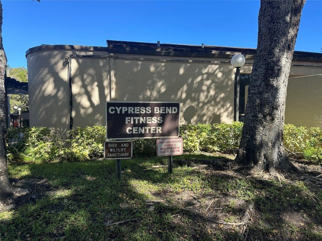 2206 S Cypress Bend Drive, Unit 305, Pompano Beach, FL 33069 Photo