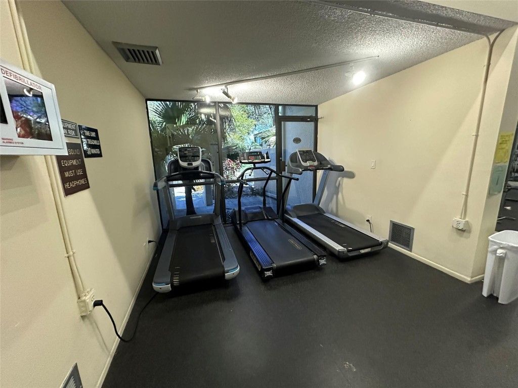 2206 S Cypress Bend Drive, Unit 305, Pompano Beach, FL 33069 Photo