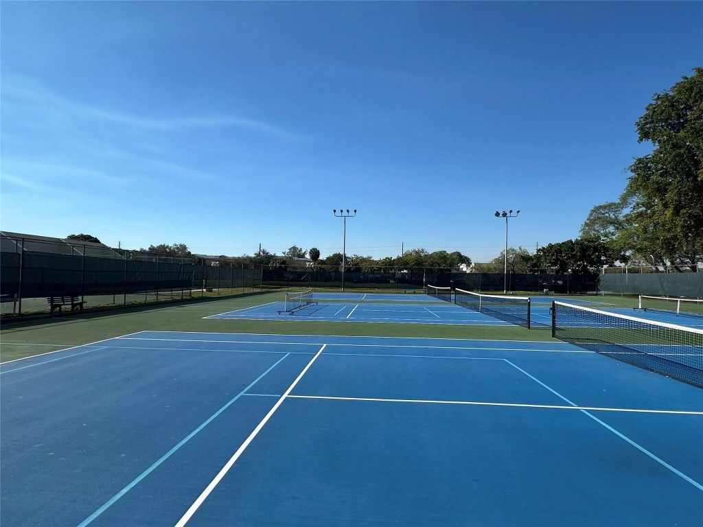 2206 S Cypress Bend Drive, Unit 305, Pompano Beach, FL 33069 Photo