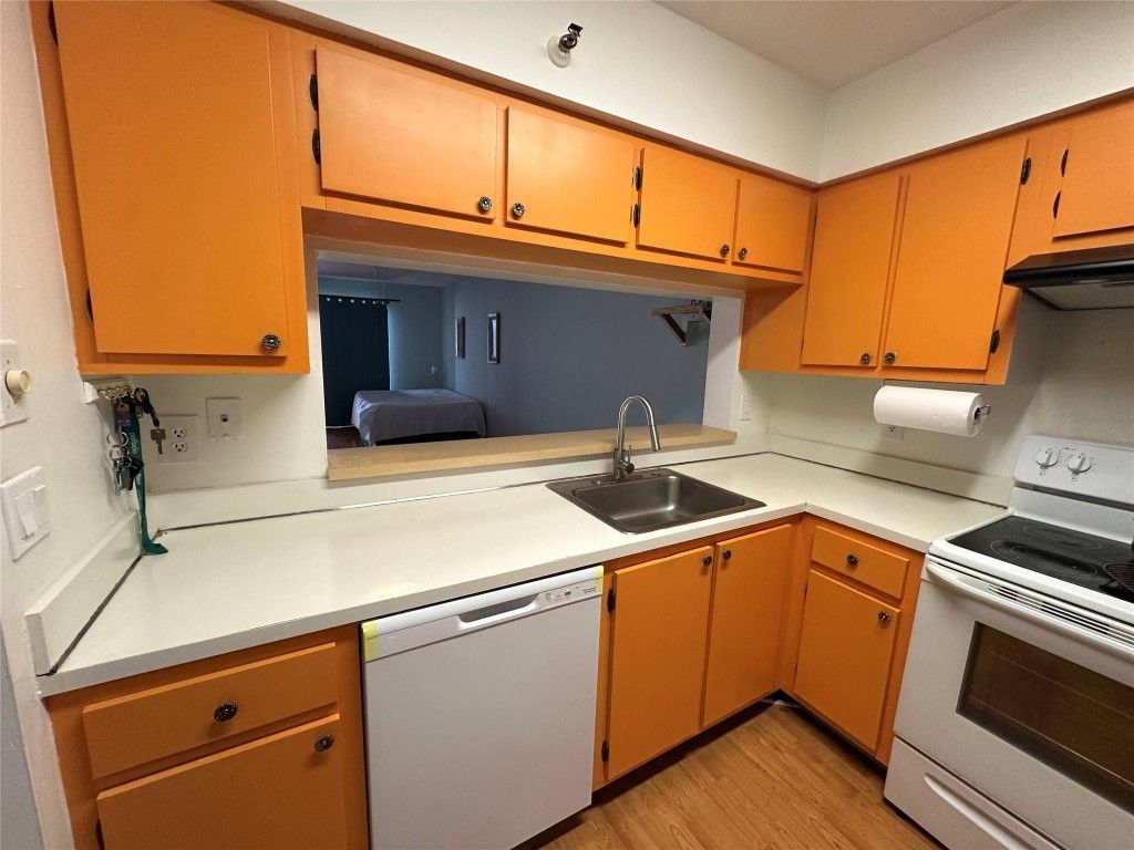 2206 S Cypress Bend Drive, Unit 305, Pompano Beach, FL 33069 Photo