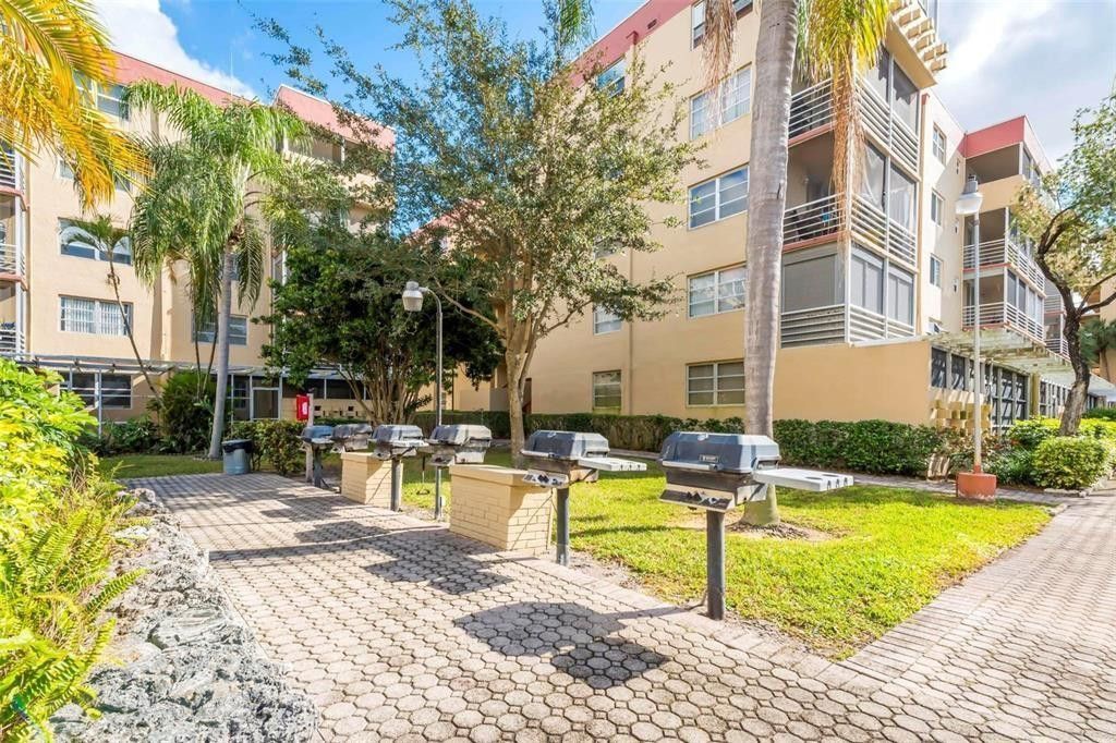 403 NW 68th Avenue, Unit 519, Plantation, FL 33317 Photo