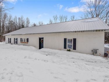 253 Pendergast Road, Phoenix, NY 13135