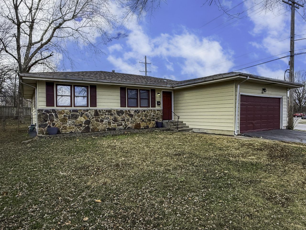 607 S Grandview Avenue, Springfield, MO 65802 Main Photo
