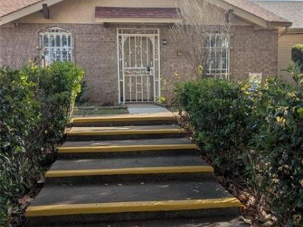 3 E Townhouse Lane, Unit 26, Grand Prairie, TX 75052