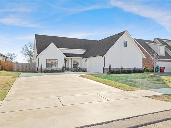 1825 Meadowview, Canton, TX 75103